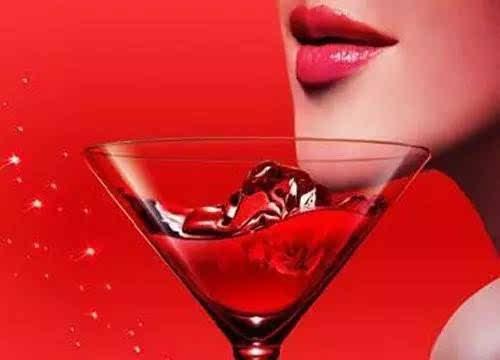 95后女孩賣(mài)蛋糕致富，躋身成功人士！